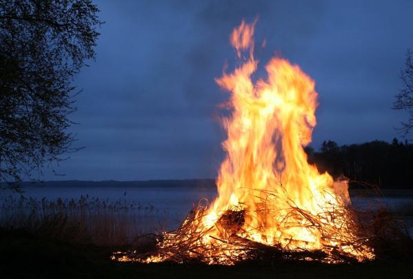 How to Capture Pro Photos of Fire